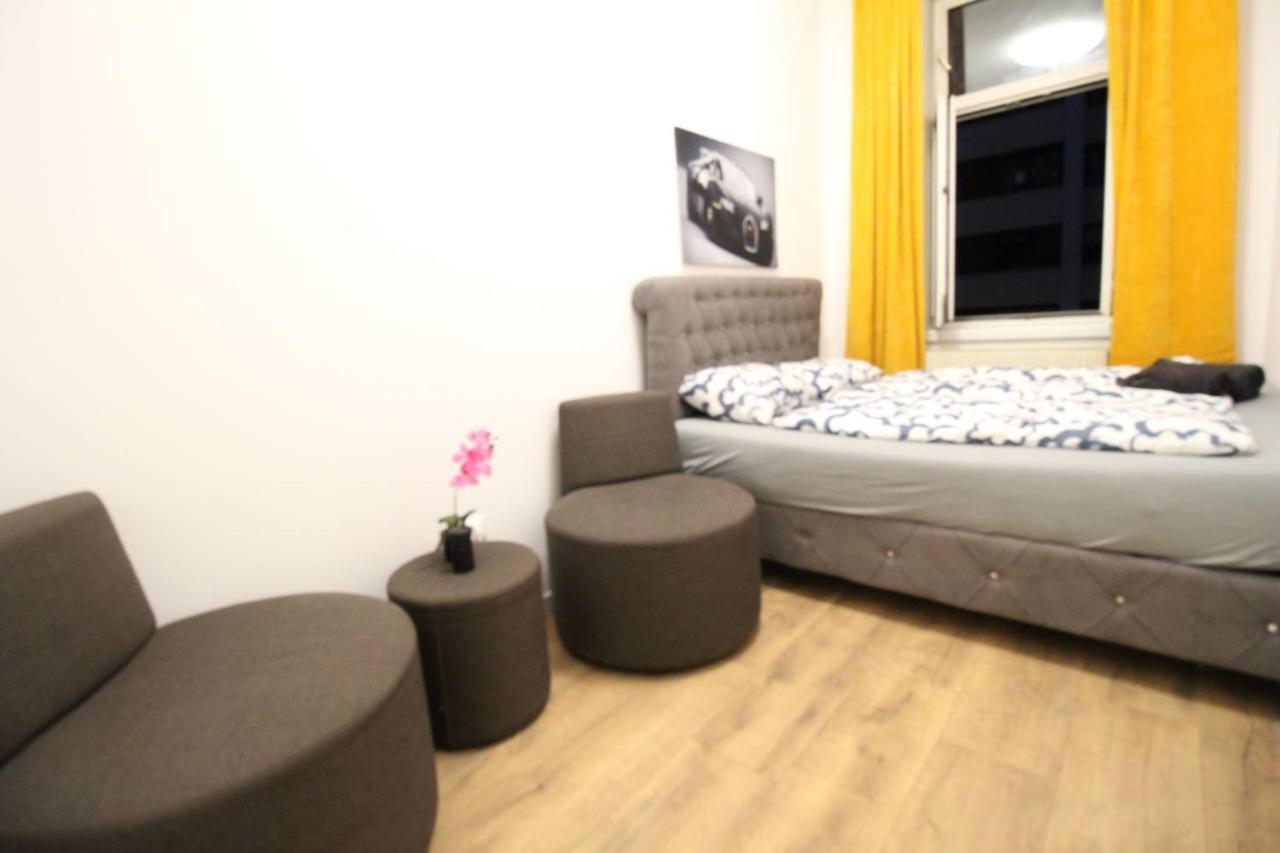 וינה Modern Double Room Js B מראה חיצוני תמונה