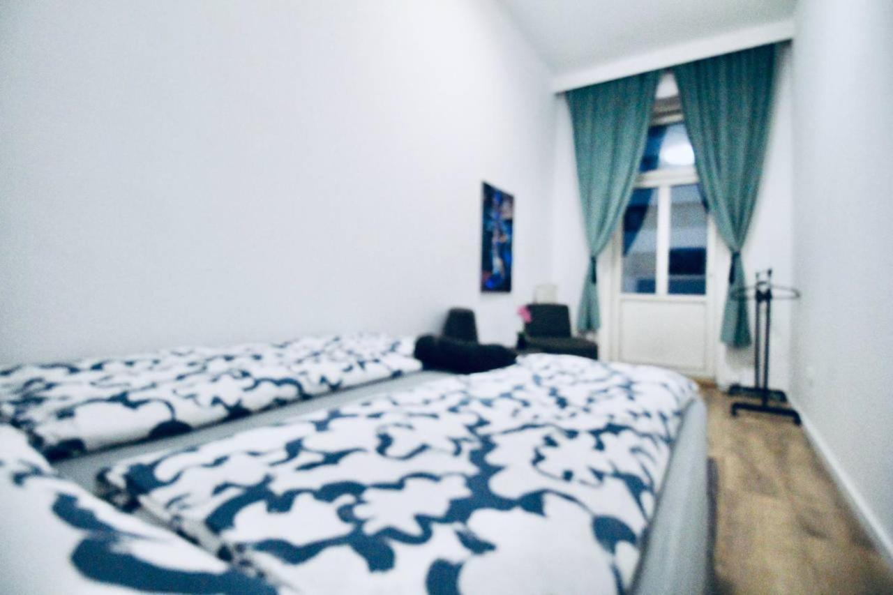 וינה Modern Double Room Js B מראה חיצוני תמונה