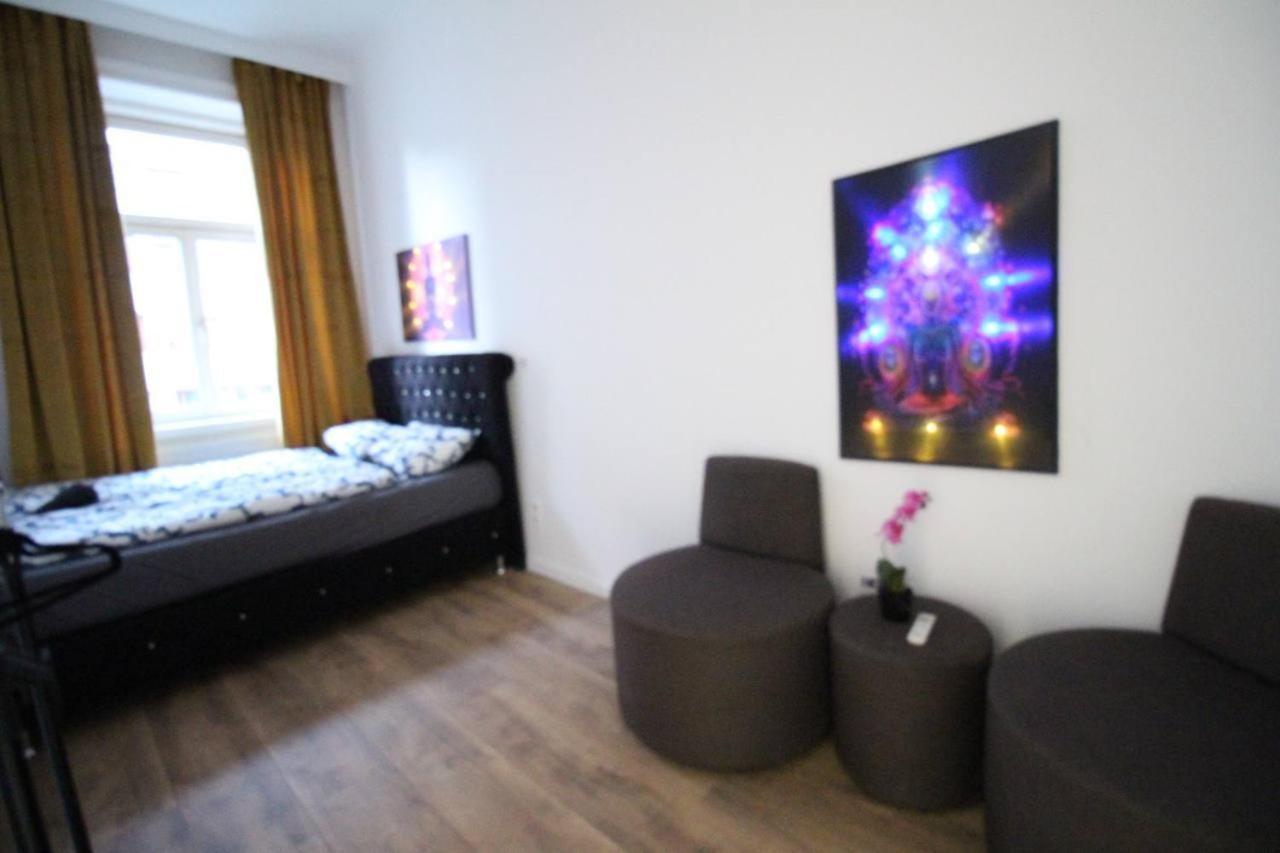 וינה Modern Double Room Js B מראה חיצוני תמונה
