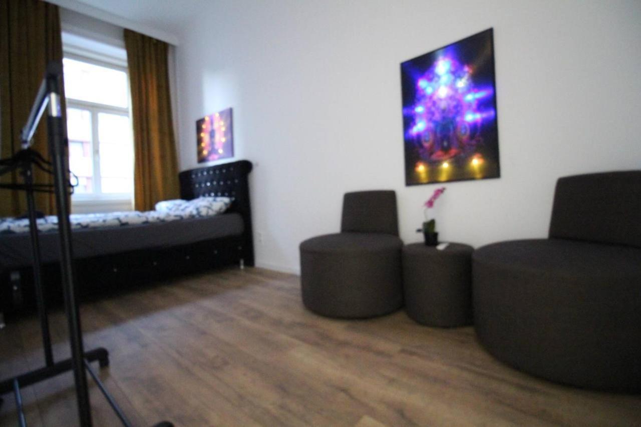וינה Modern Double Room Js B מראה חיצוני תמונה