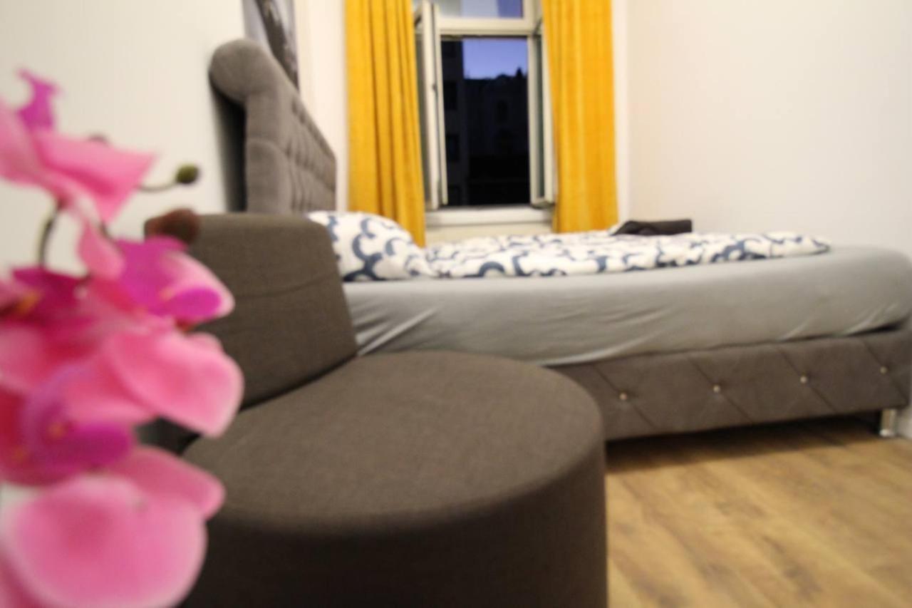 וינה Modern Double Room Js B מראה חיצוני תמונה